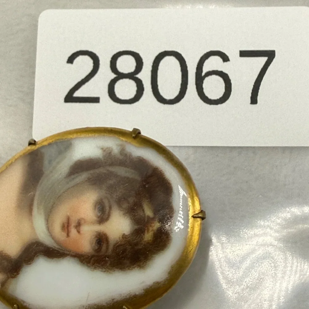 Vintage Victorian Porcelain Painted Brooch Gold Tone Woman With Scarf
